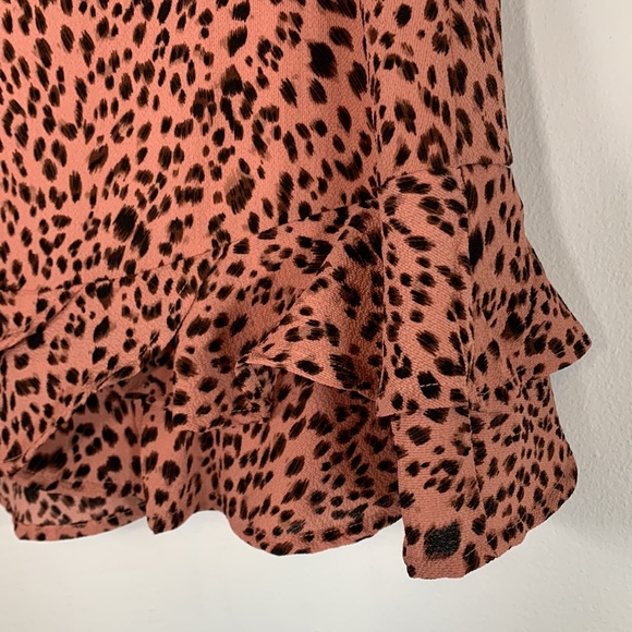 Francesca’s NWT Tiereddrop Rose Leopard Print Women’s Size L Lined Mini Skirt - Picture 5 of 16